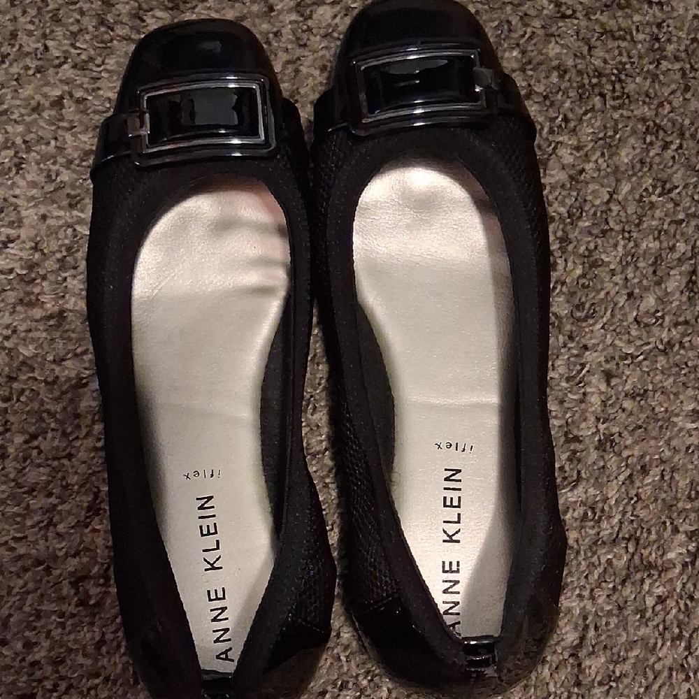 Anne Klein Black Ballet Flats